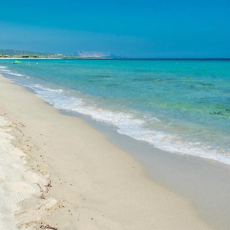 Graziosi Appartamenti A Budoni Con Aria Condizionata A Soli 300 Mt Dal Mare Exterior photo