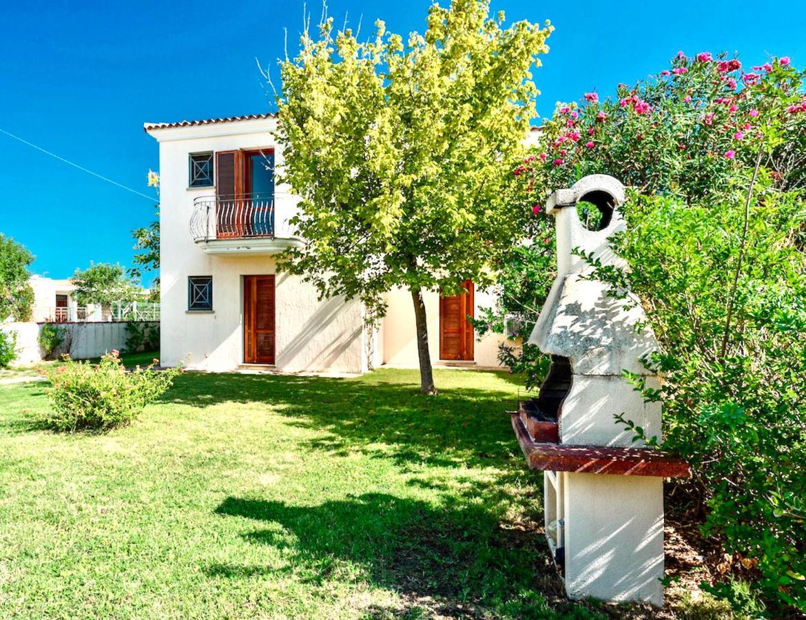 Graziosi Appartamenti A Budoni Con Aria Condizionata A Soli 300 Mt Dal Mare Exterior photo