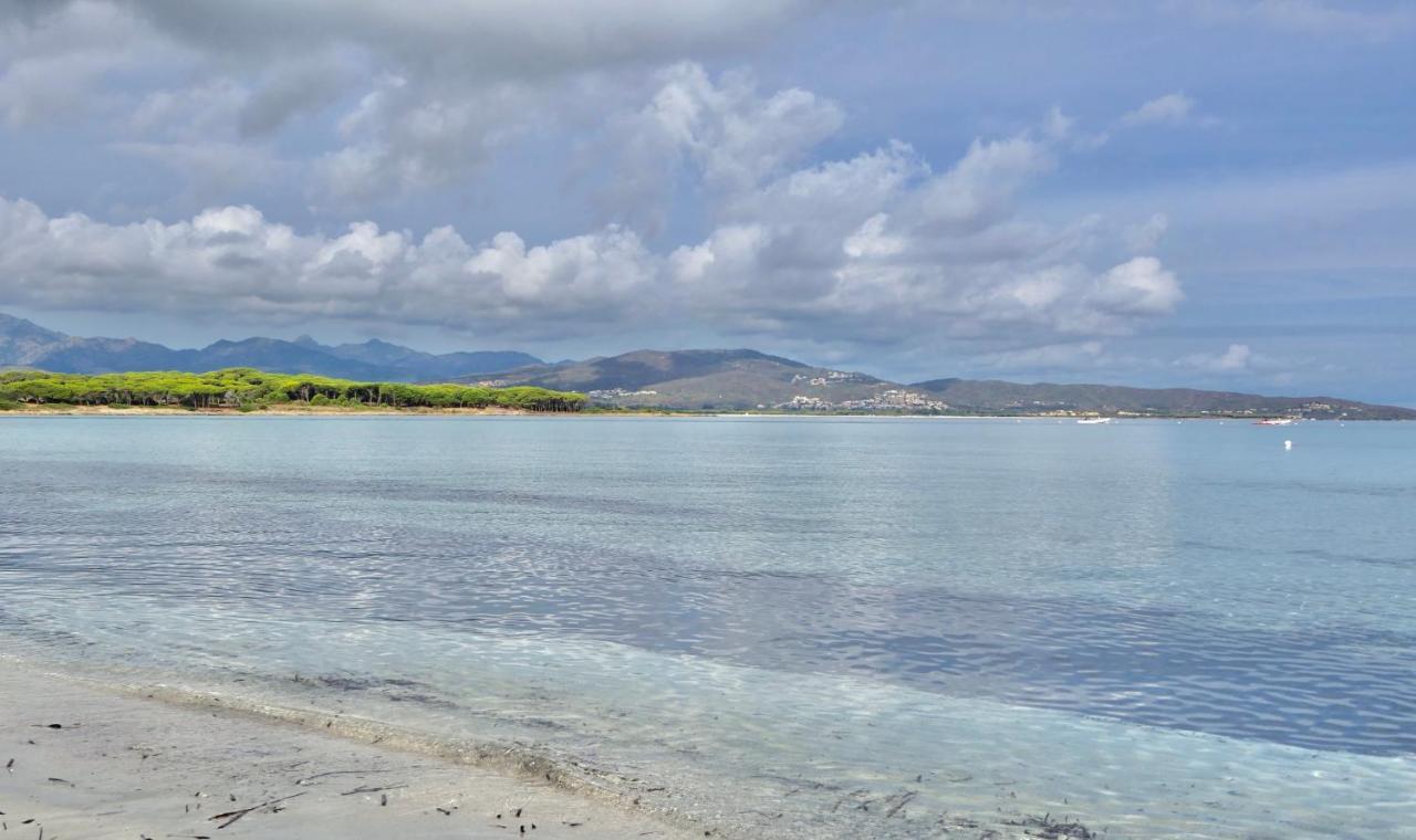 Graziosi Appartamenti A Budoni Con Aria Condizionata A Soli 300 Mt Dal Mare Exterior photo